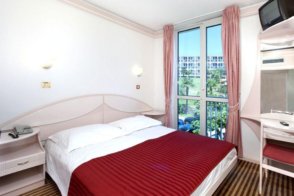 Hotel Zorna Plava Laguna 포레치 외부 사진