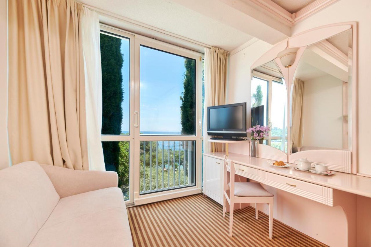 Hotel Zorna Plava Laguna 포레치 외부 사진