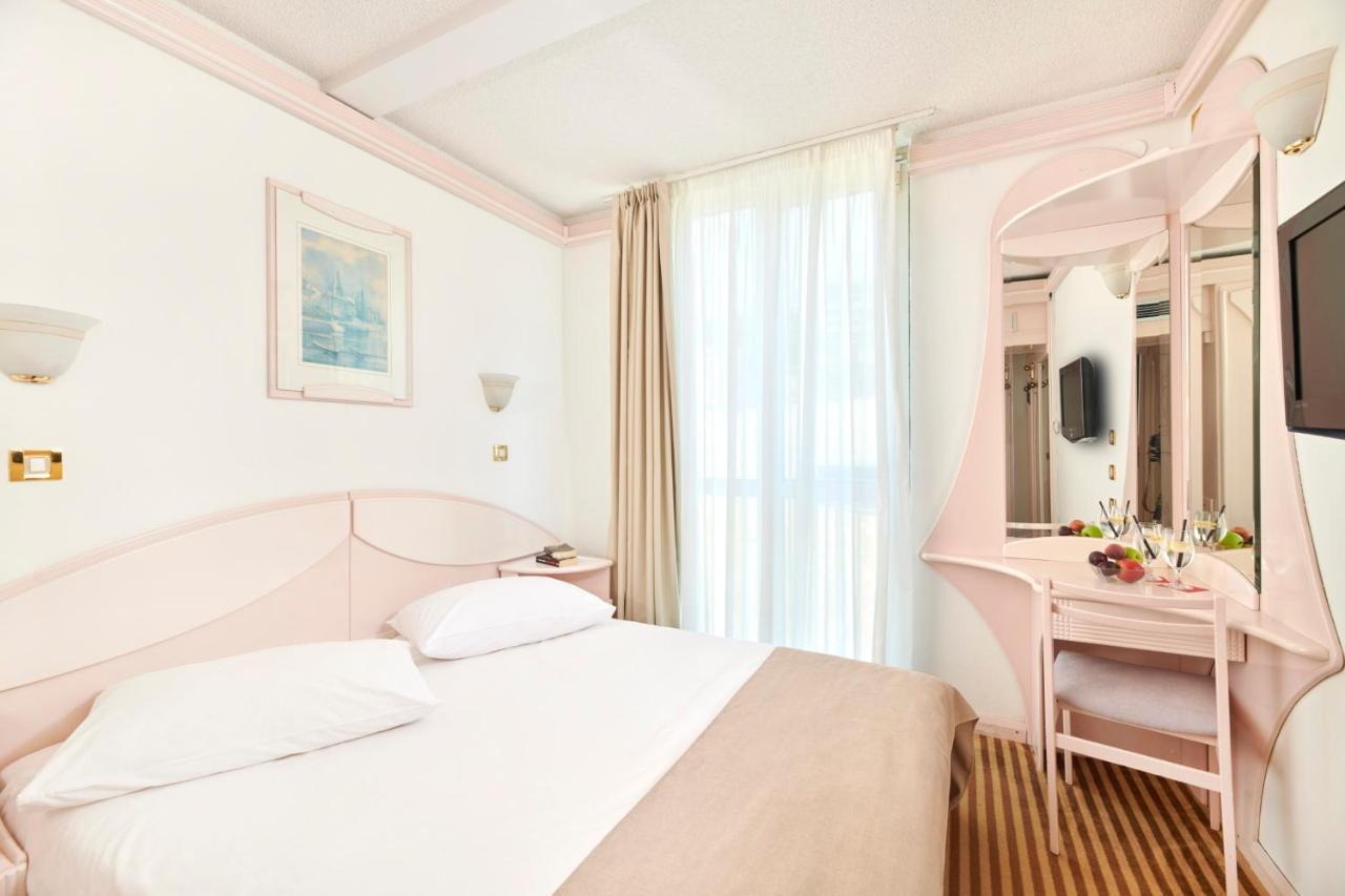 Hotel Zorna Plava Laguna 포레치 외부 사진