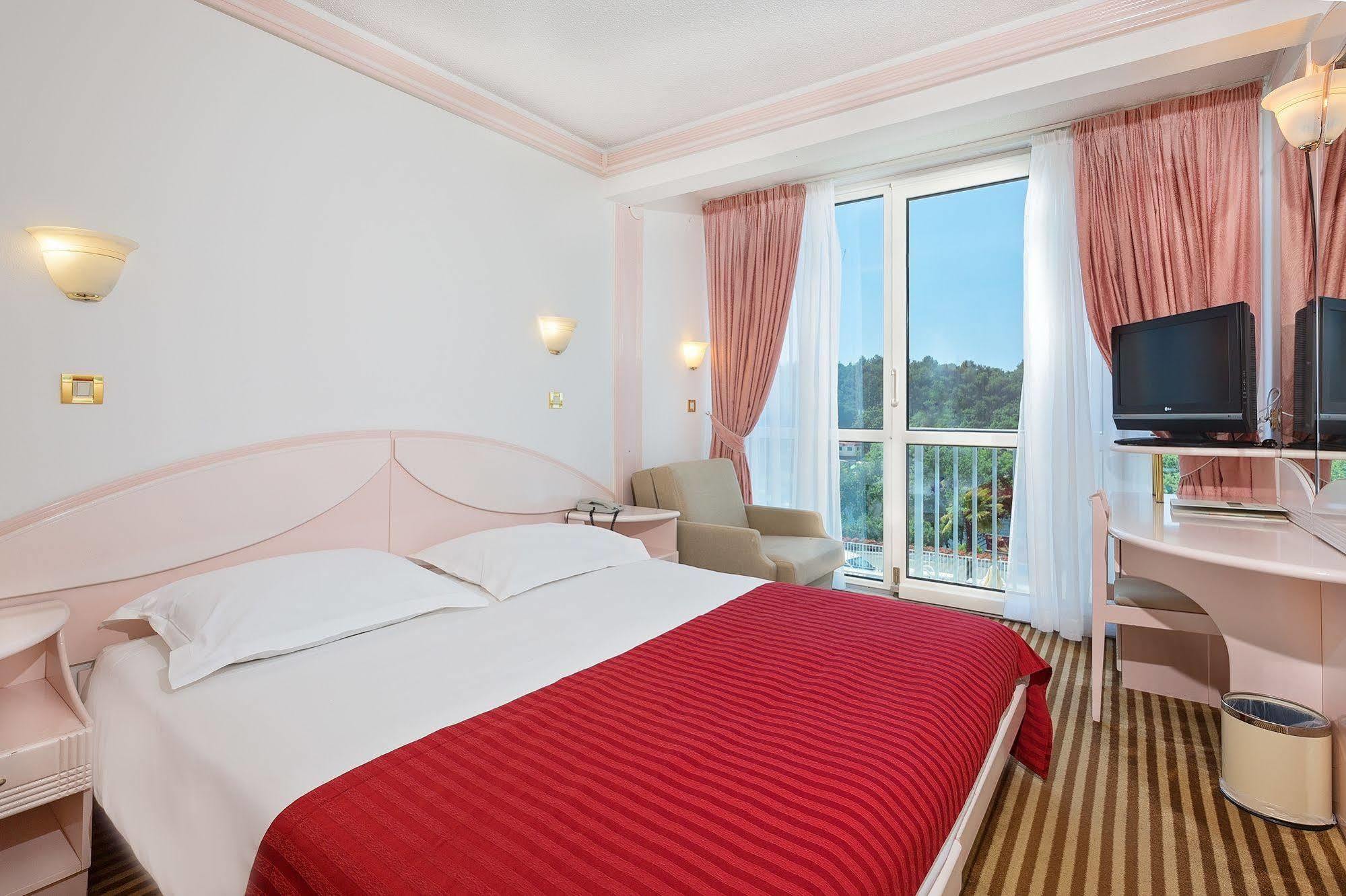 Hotel Zorna Plava Laguna 포레치 외부 사진