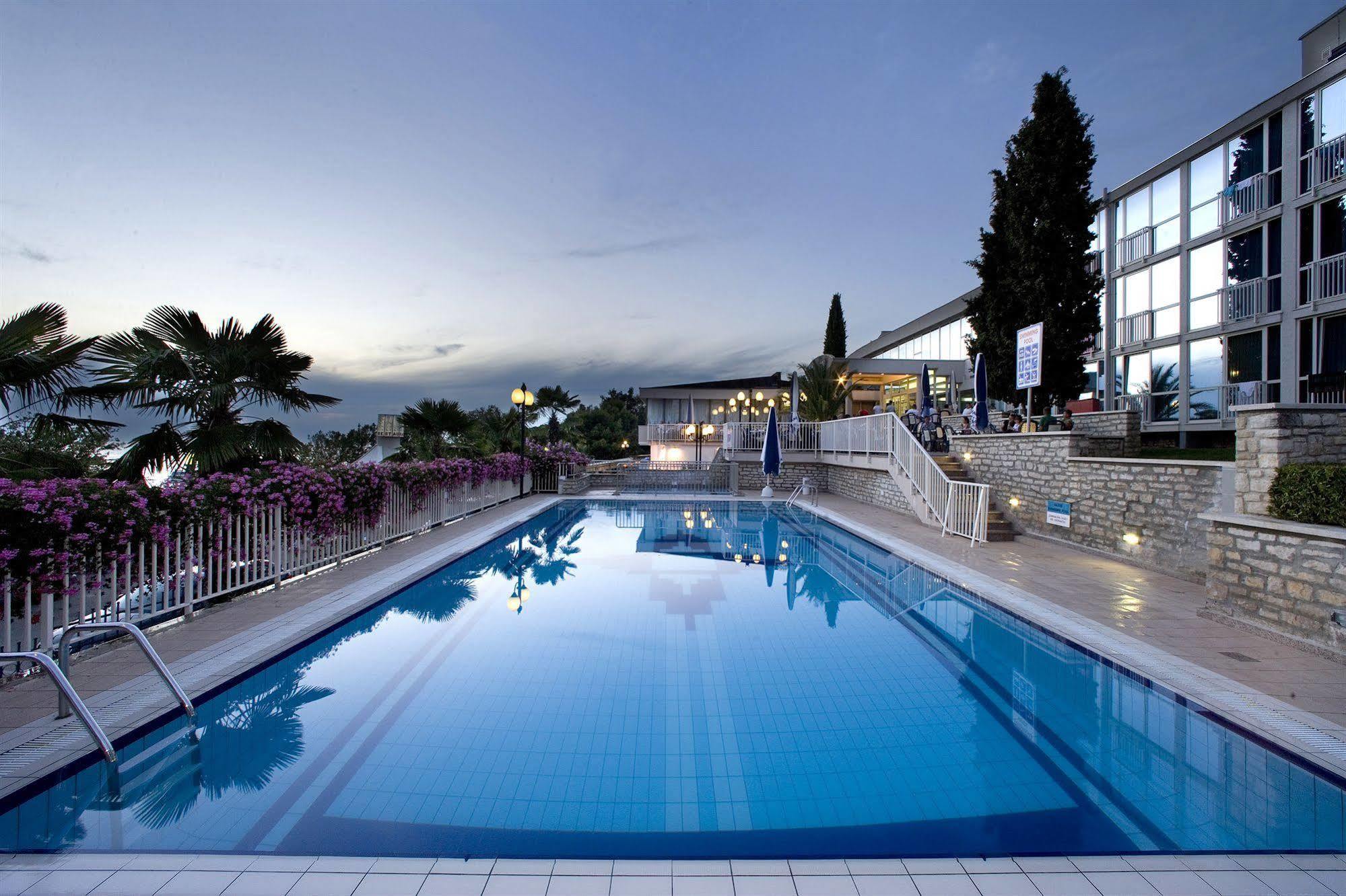 Hotel Zorna Plava Laguna 포레치 외부 사진